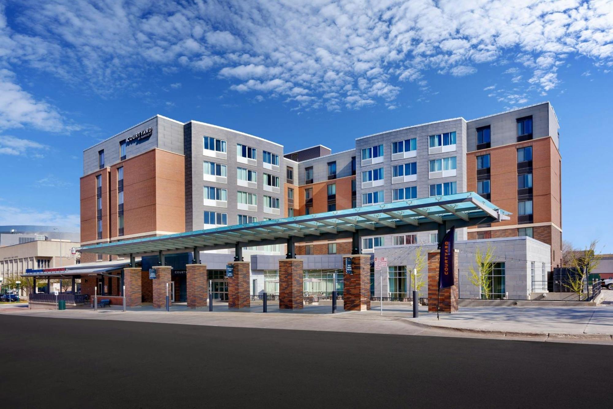 Hotel Courtyard Lincoln Downtown Exterior foto